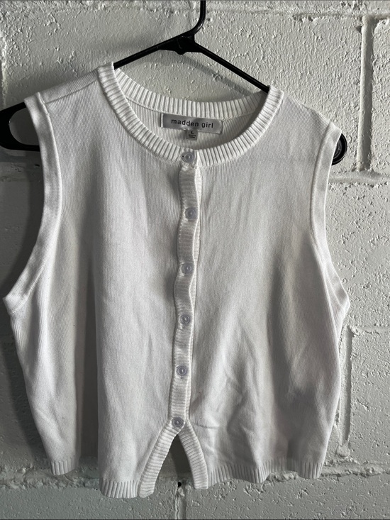 Madden Girl Tops - Madden Girl White Sleeveless Button-Up Sweater Vest- Large